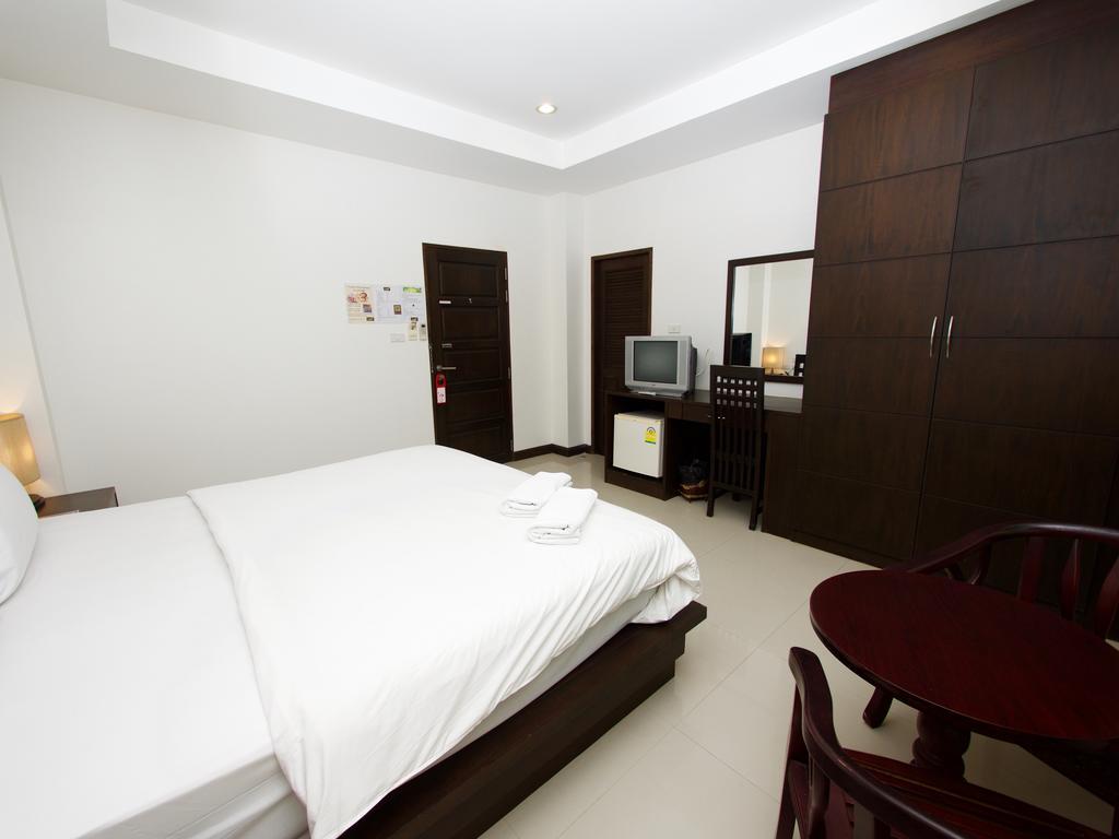 Q Victory Patong Hotel Esterno foto