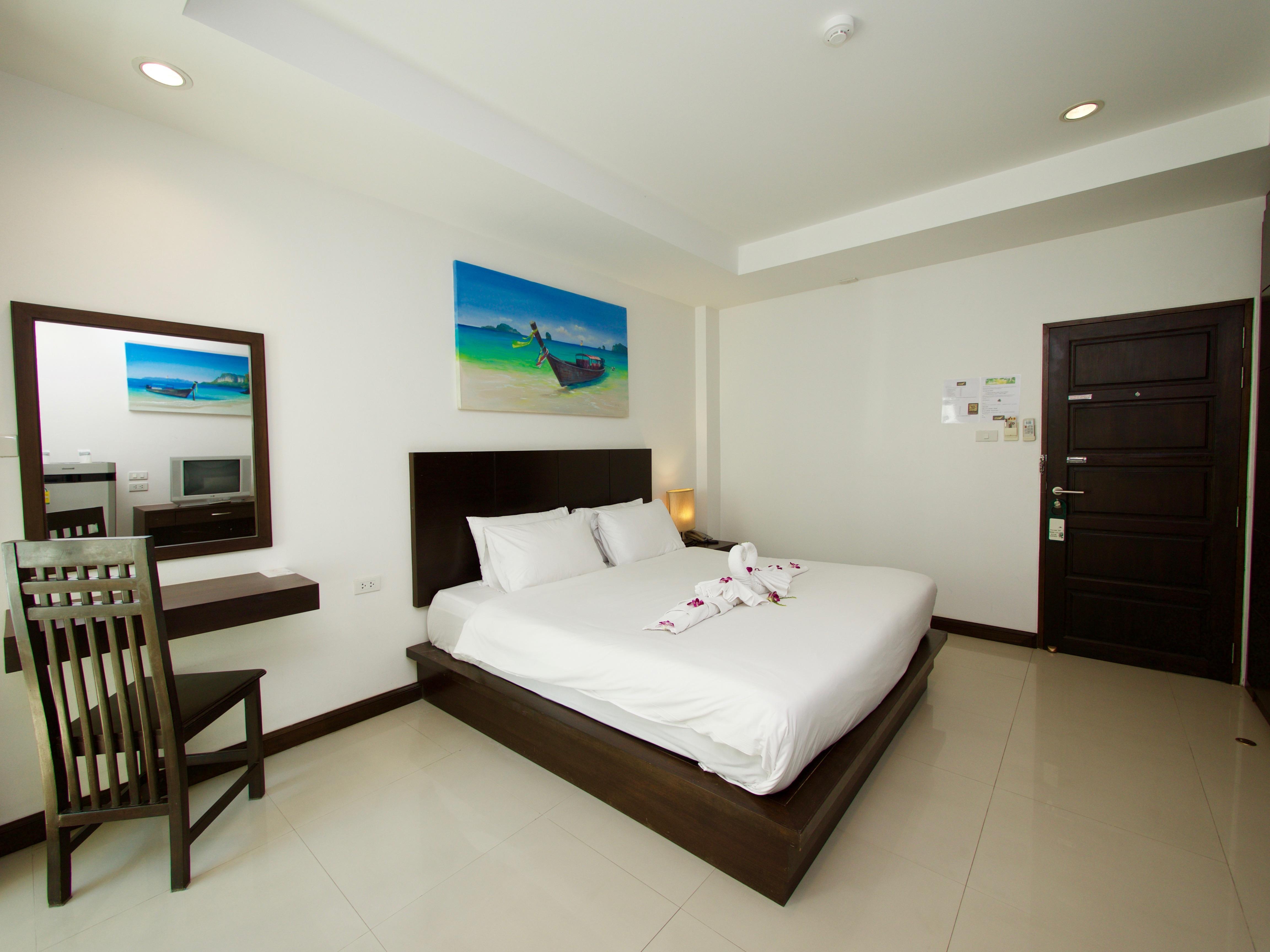 Q Victory Patong Hotel Esterno foto