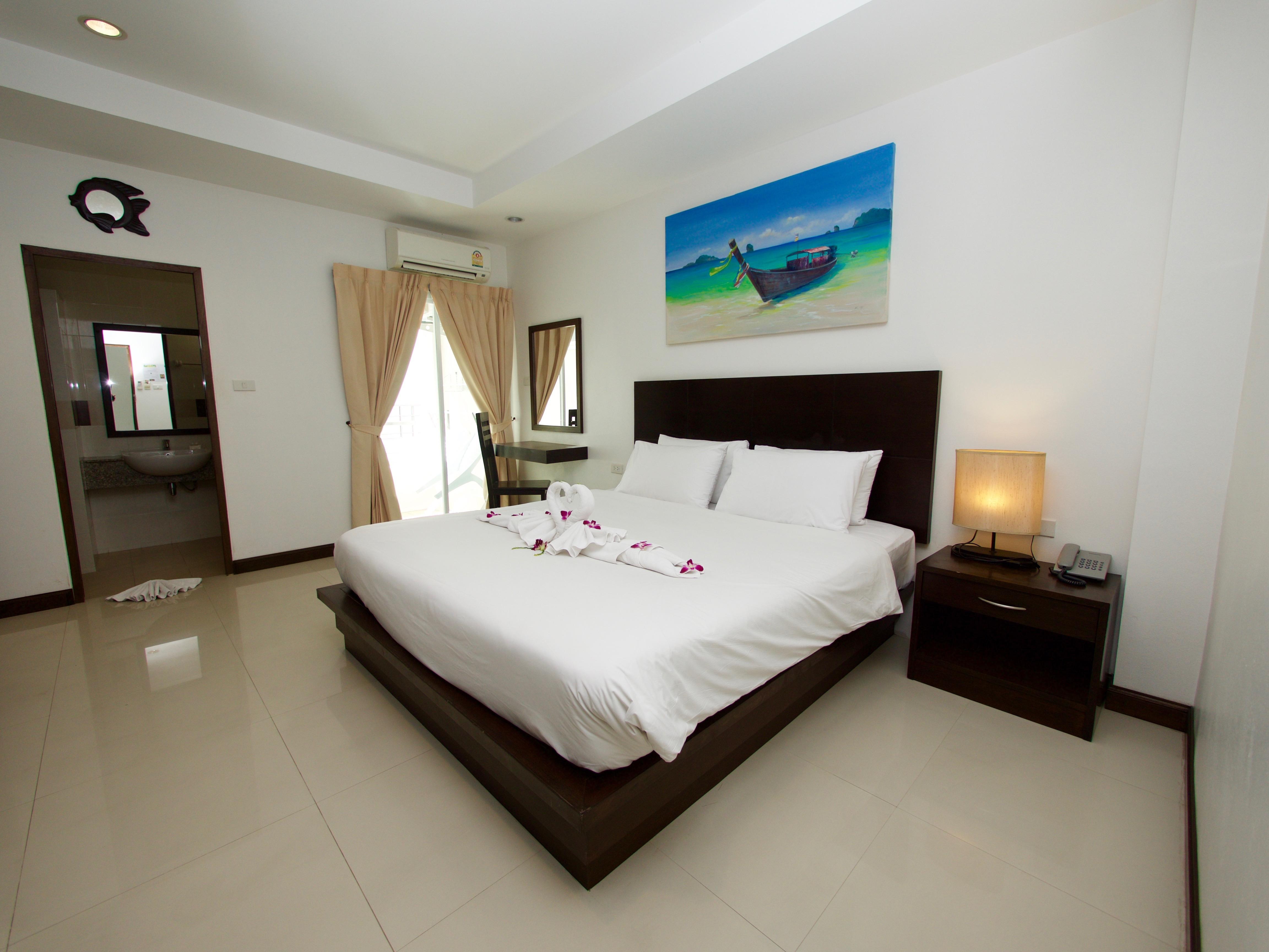 Q Victory Patong Hotel Esterno foto