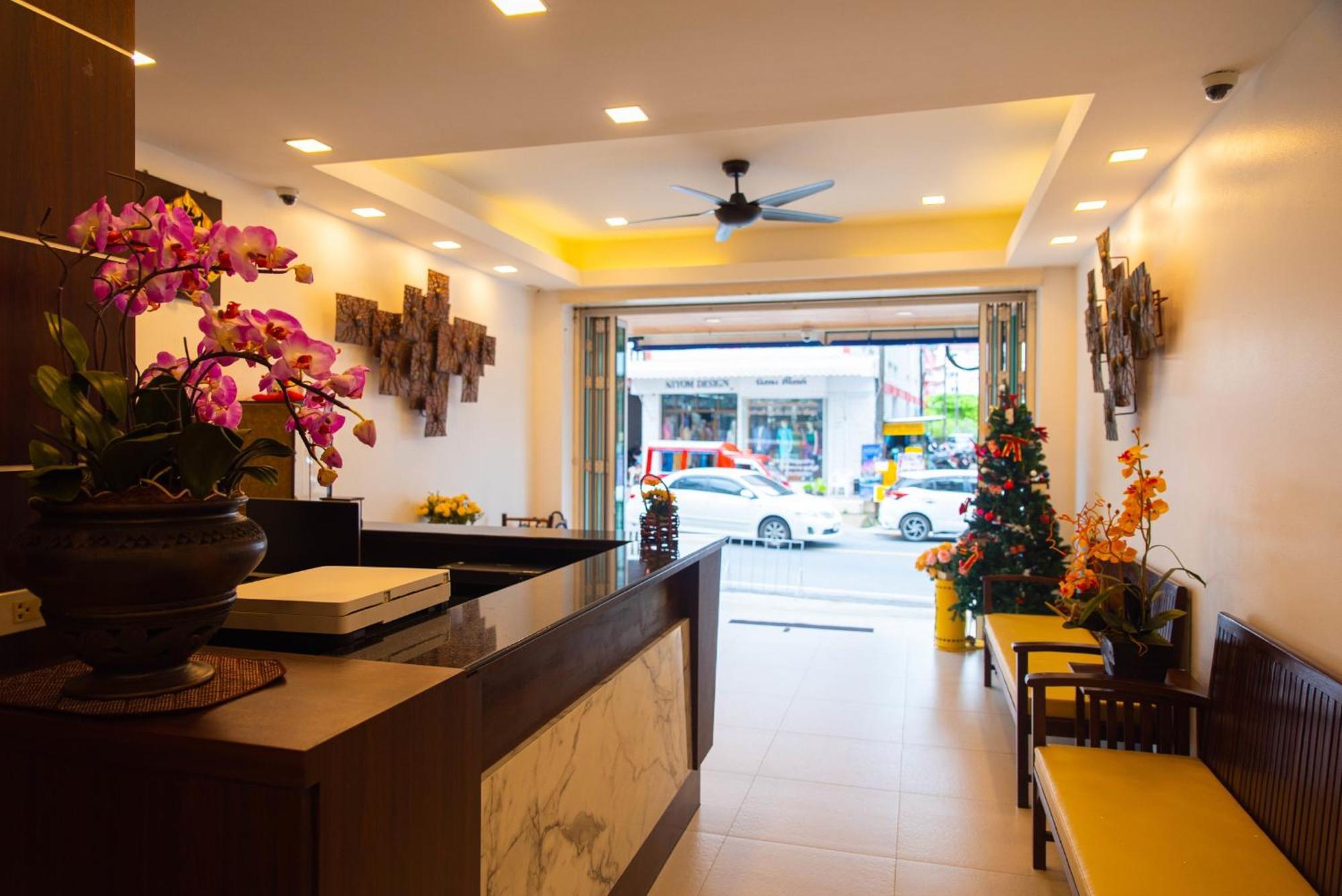 Q Victory Patong Hotel Esterno foto